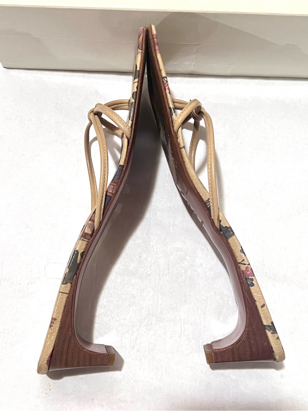Sexy Kiss Leather Thong Sandals Size 40 Cinese/Camel - Picture 8 of 11